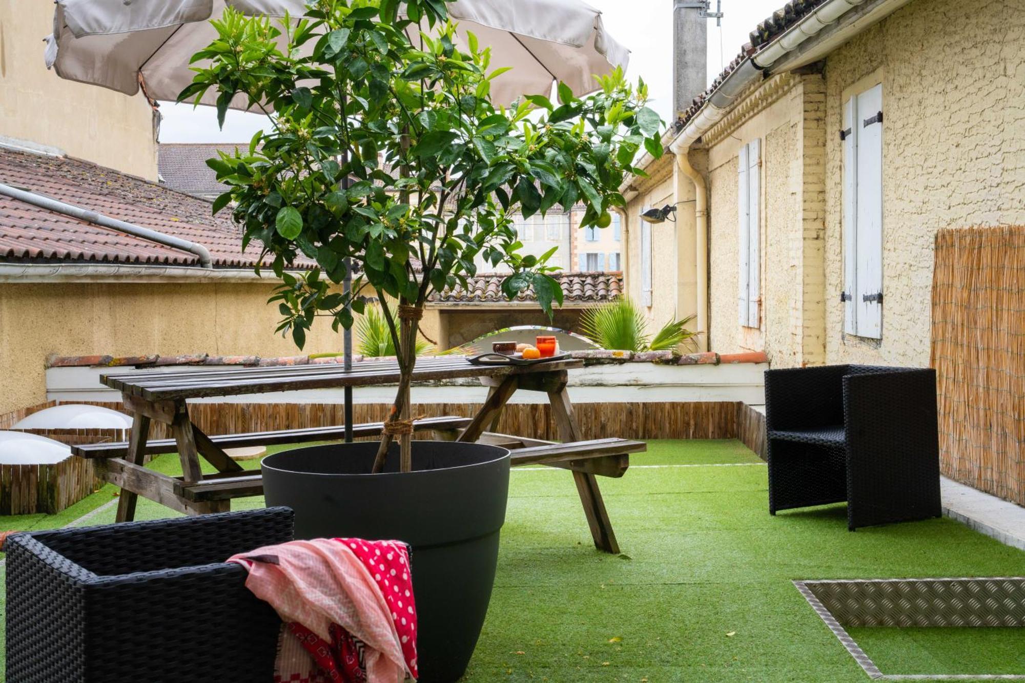 Hotel Le Loft Trie-sur-Baise Exteriör bild
