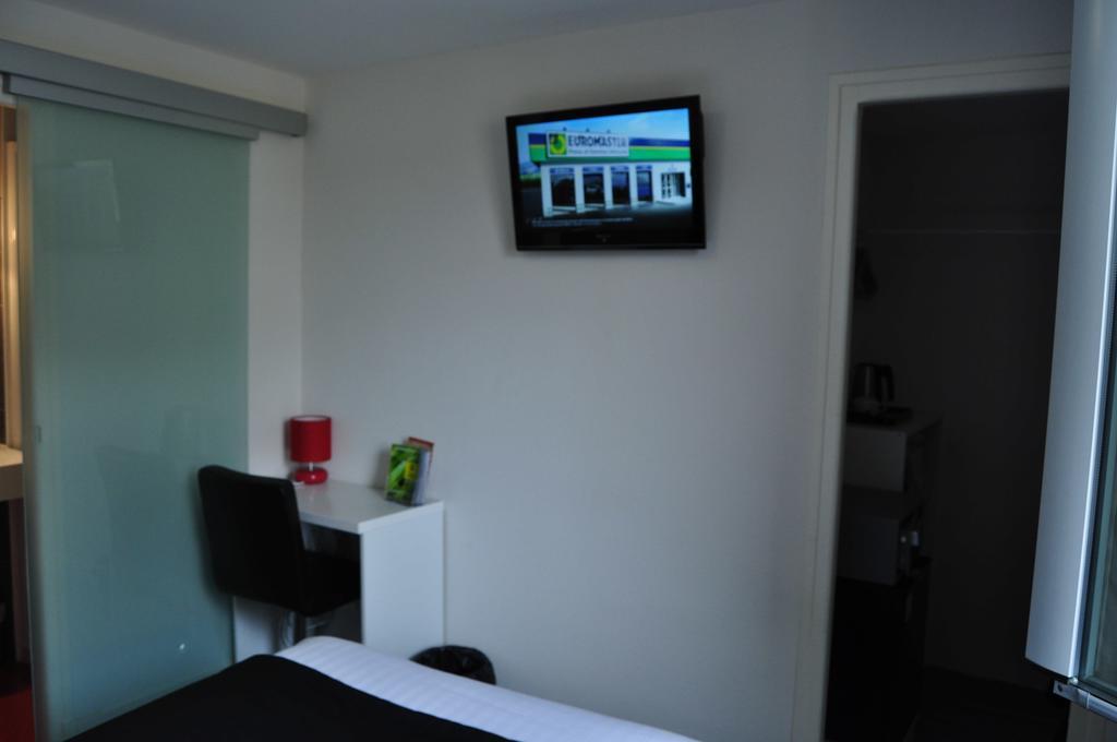 Hotel Le Loft Trie-sur-Baise Exteriör bild