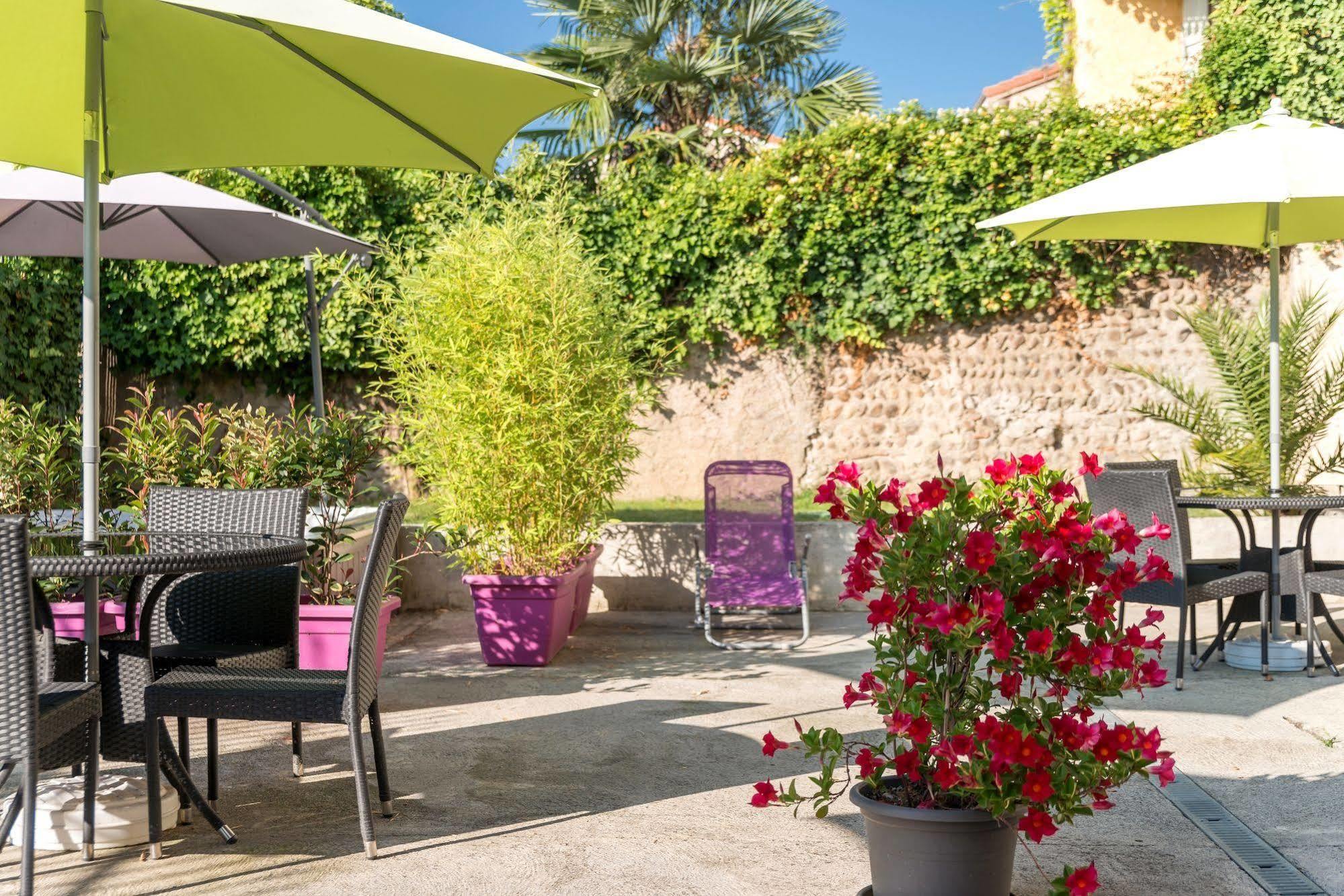 Hotel Le Loft Trie-sur-Baise Exteriör bild